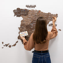 Load image into Gallery viewer, Spain Flag Pins