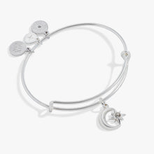 Load image into Gallery viewer, Star and Moon Charm Bangle