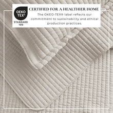 Load image into Gallery viewer, Solid Quilt - Alicia Collection