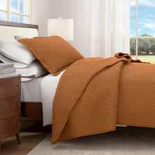 Load image into Gallery viewer, Solid Quilt - Alicia Collection