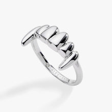 Load image into Gallery viewer, Vampire Teeth Fangs Ring