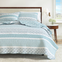 Load image into Gallery viewer, Stripe Quilt - Kadi Collection