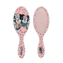 Load image into Gallery viewer, Wet Brush Original Detangler - Disney Love