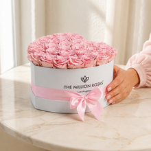 Load image into Gallery viewer, Heart White Box | Light Pink Roses