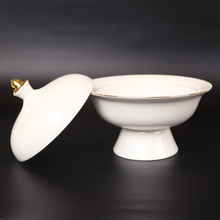 Load image into Gallery viewer, White Versaille Soup Bowl with Lid- Set of 4
