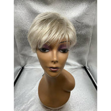 Load image into Gallery viewer, WINNER - Wig By Raquel Welch