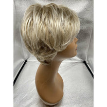 Load image into Gallery viewer, WINNER - Wig By Raquel Welch