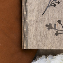 Load image into Gallery viewer, Wooden Photo Album - Vine