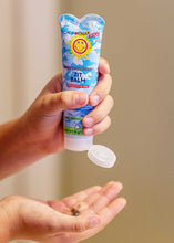 Load image into Gallery viewer, California Kids® #superclear™ 3-Step Skincare Kit